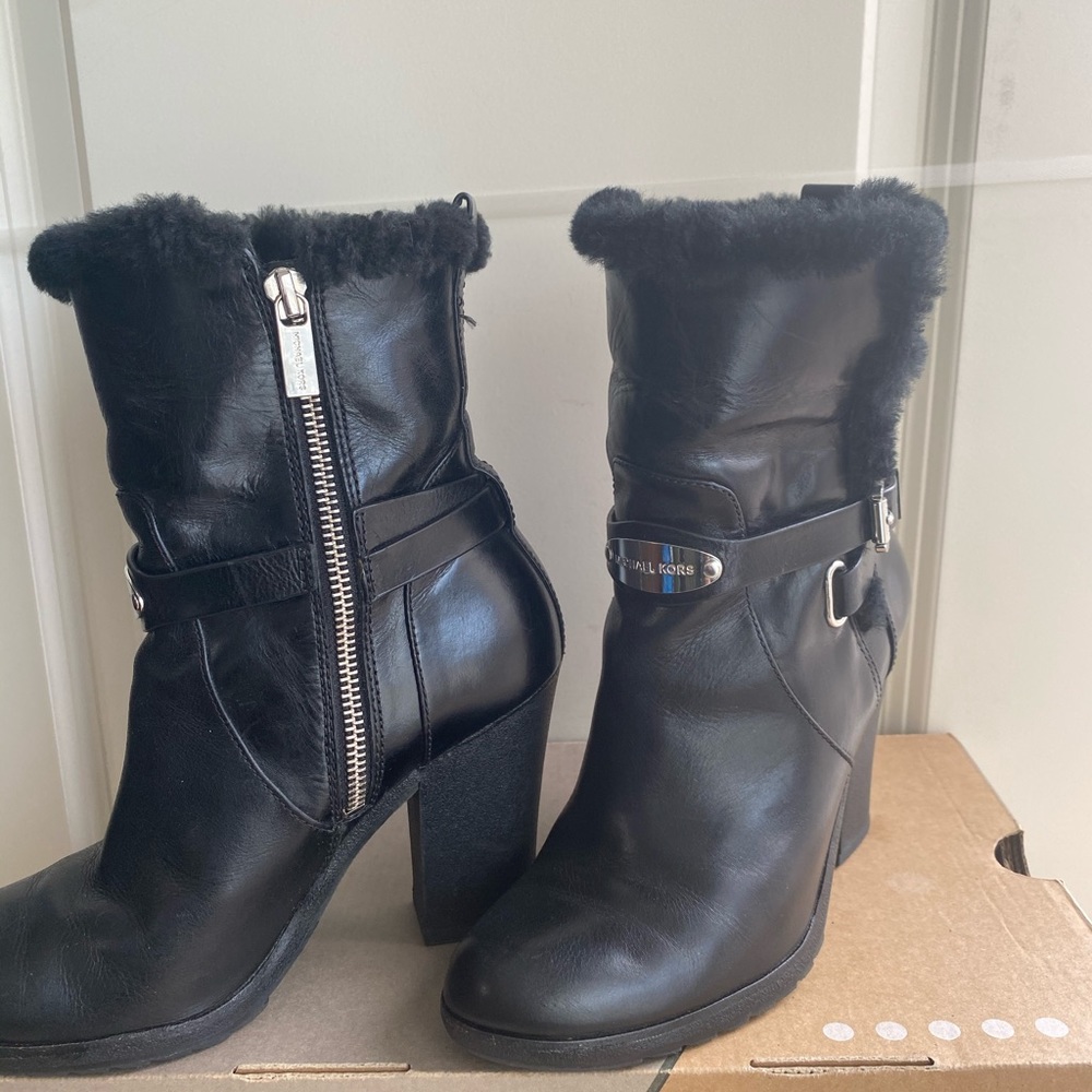 Michael Kors Boots Women - SZ 6 - Picture 13 of 15